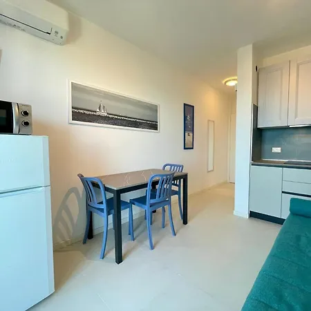 Apartmán Modern With Shared Pool *