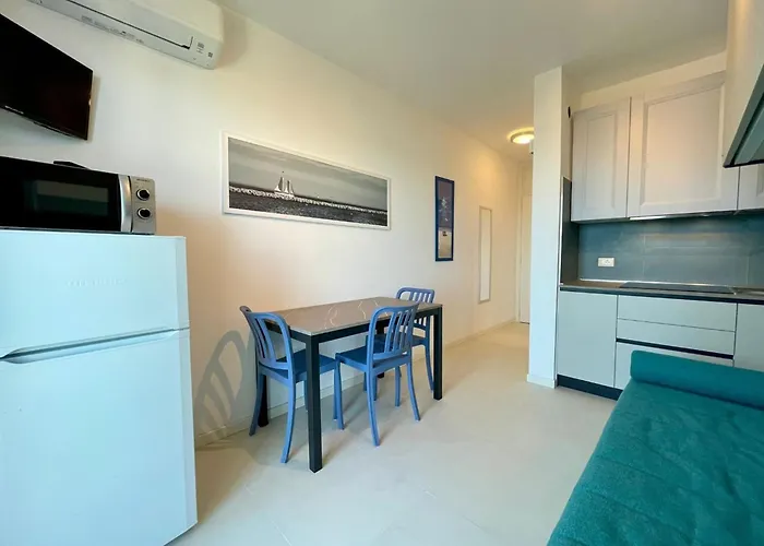 Apartamento Modern With Shared Pool *