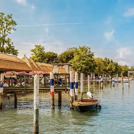 Modern With Shared Pool Apartament Porto Santa Margherita di Caorle